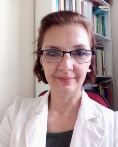 Profa. Vanessa Rangel, palestrante do X Simpósio de Homeopatia da ABRAH 2026